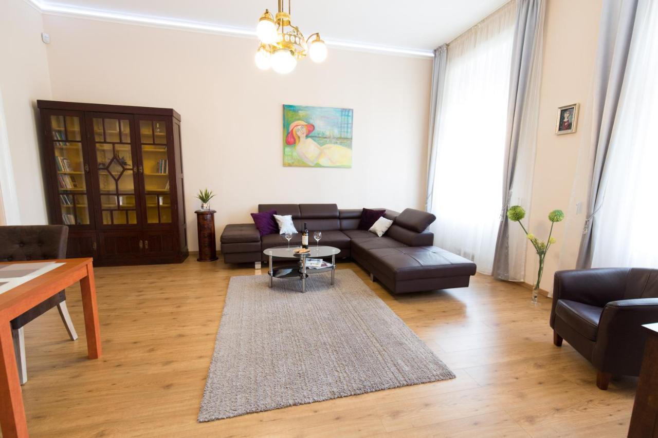 Elegant Apartment With Buda Castle View Budapesta Exterior foto