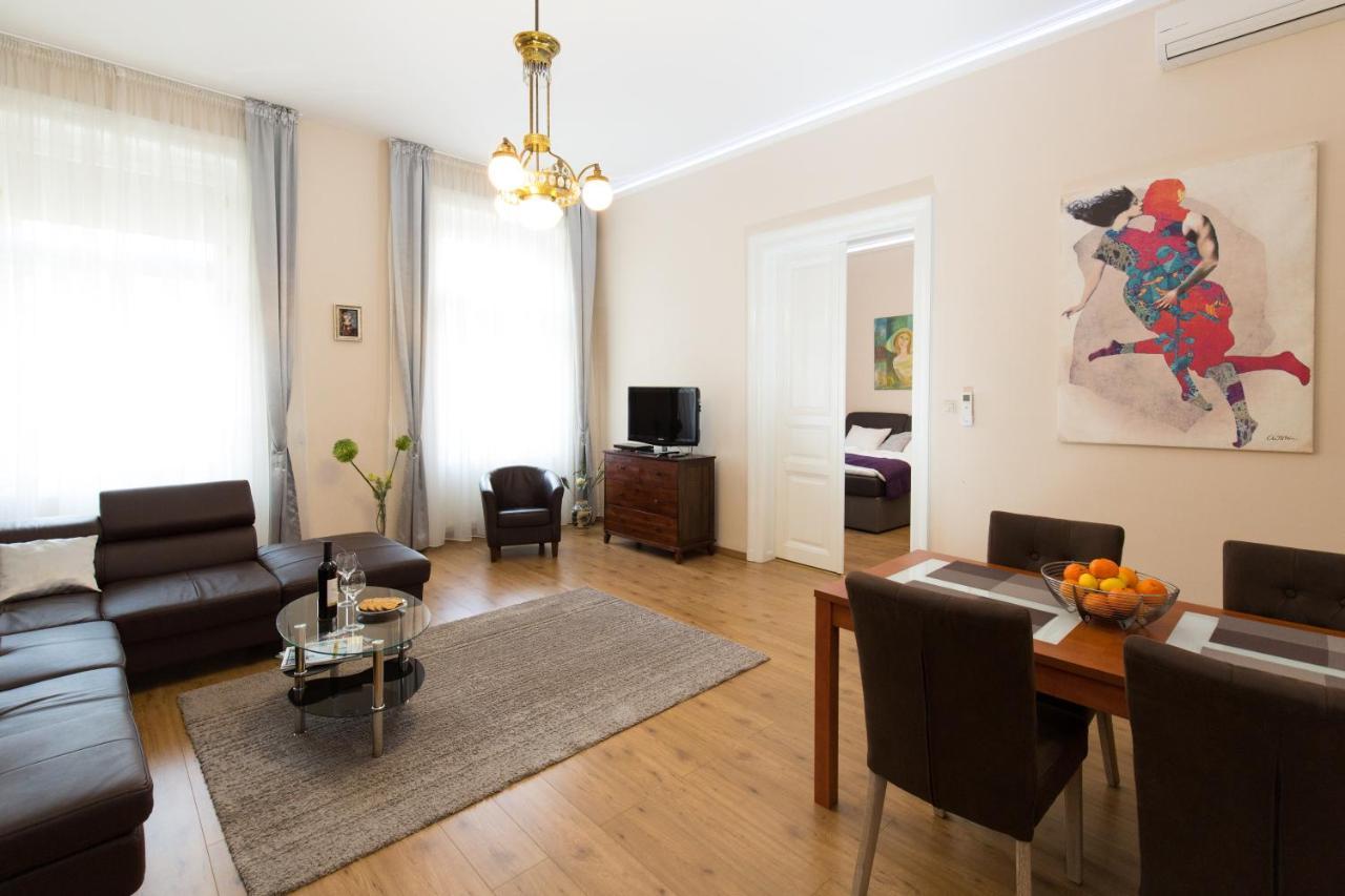 Elegant Apartment With Buda Castle View Budapesta Exterior foto